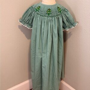 Stitchy Fish Girls Green Smocked holiday Christmas Dress with Embroidery Size 6